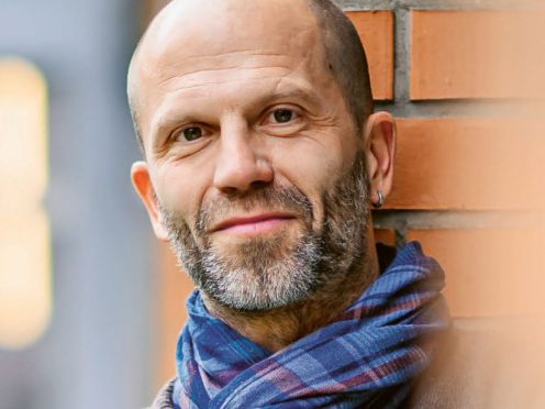 Pascal Wagner-Egger im Porträt im Freien.